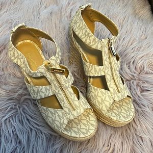 Michael Kors Wedge size 6.5